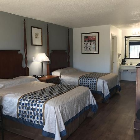 Americas Best Value Inn & Suites Расселлвилл Экстерьер фото