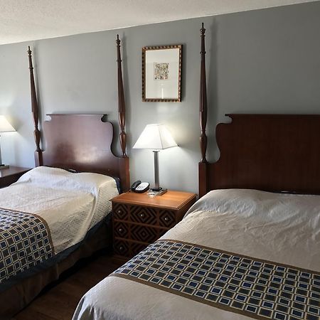 Americas Best Value Inn & Suites Расселлвилл Экстерьер фото