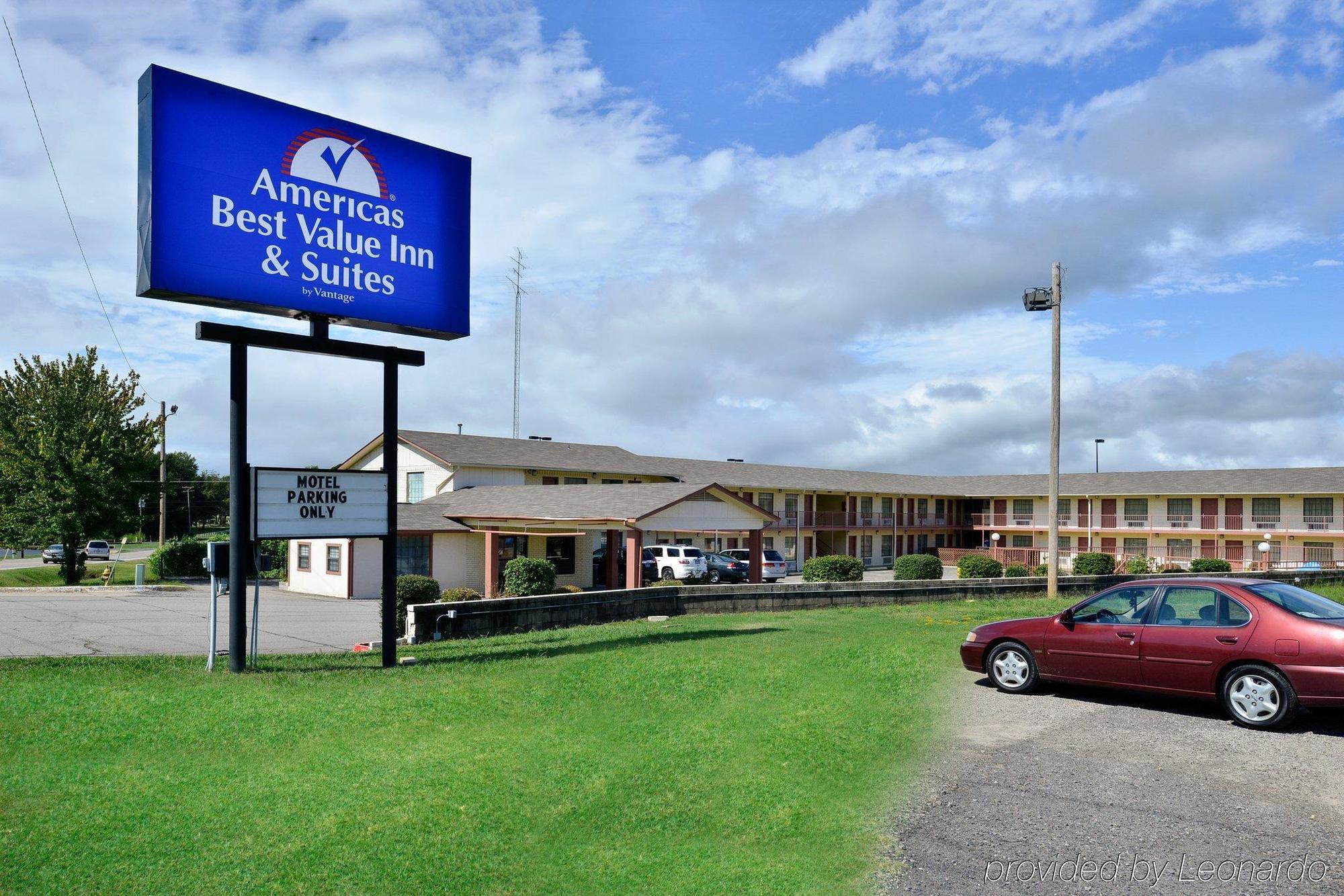 Americas Best Value Inn & Suites Расселлвилл Экстерьер фото