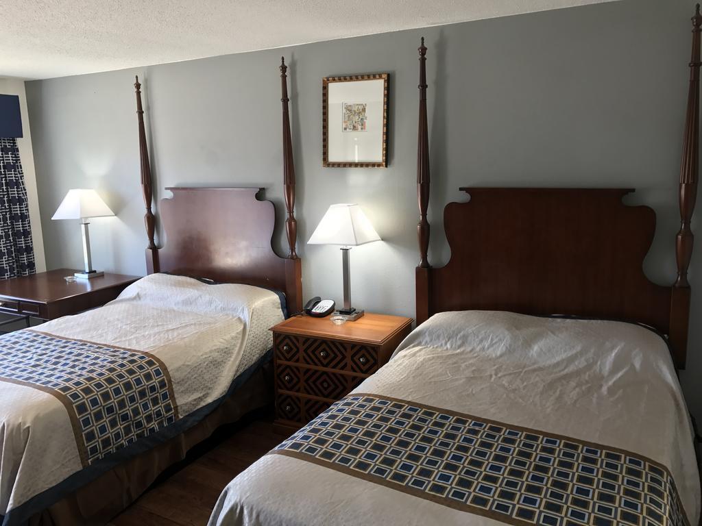 Americas Best Value Inn & Suites Расселлвилл Экстерьер фото