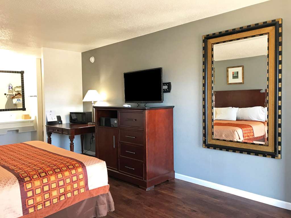 Americas Best Value Inn & Suites Расселлвилл Номер фото