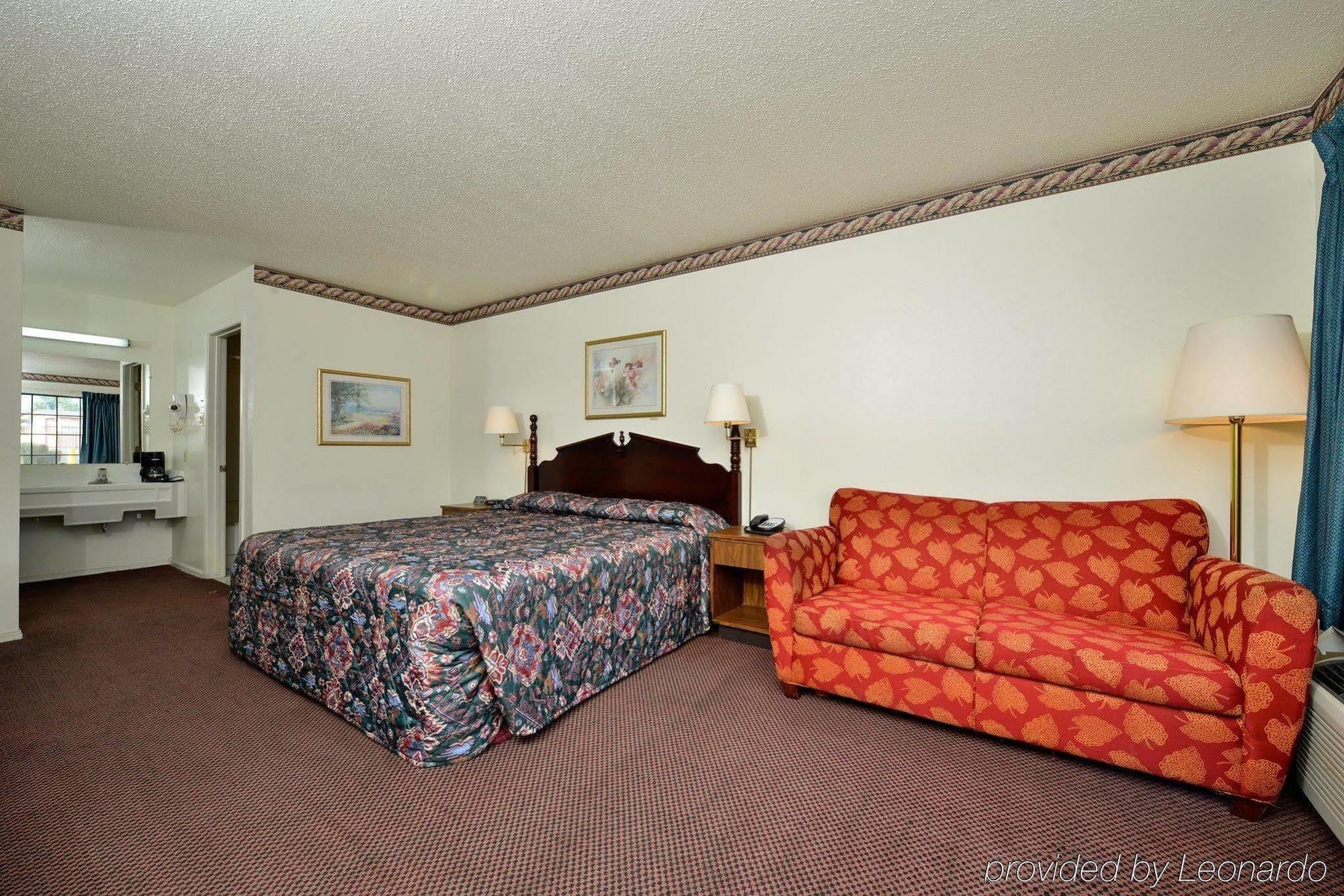 Americas Best Value Inn & Suites Расселлвилл Экстерьер фото